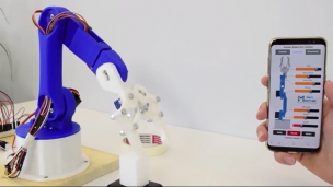 带智能手机控制的DIY Arduino机器人手臂